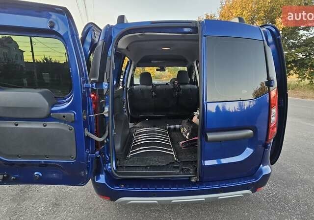 Синий Рено Экспресс, объемом двигателя 1.46 л и пробегом 39 тыс. км за 20900 $, фото 45 на Automoto.ua