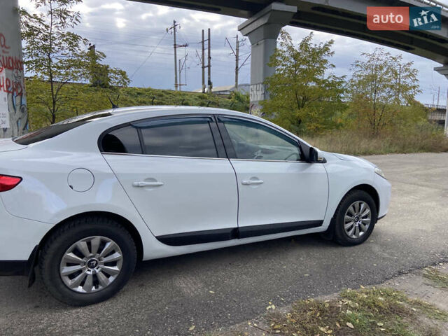 Белый Рено Флюенс, объемом двигателя 1.46 л и пробегом 292 тыс. км за 5350 $, фото 5 на Automoto.ua