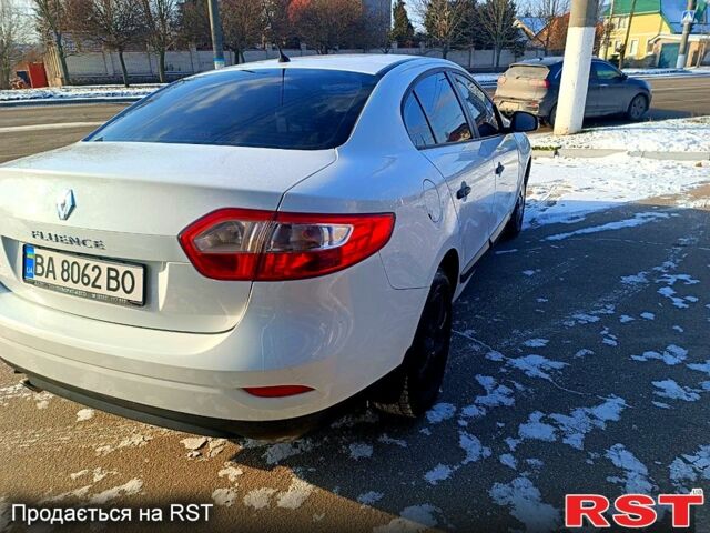 Білий Рено Флюенс, об'ємом двигуна 1.6 л та пробігом 15400 тис. км за 6700 $, фото 7 на Automoto.ua
