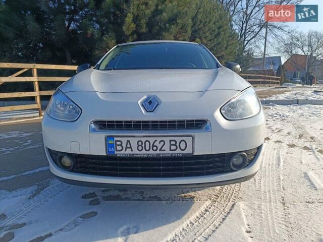 Белый Рено Флюенс, объемом двигателя 1.6 л и пробегом 153 тыс. км за 6299 $, фото 4 на Automoto.ua