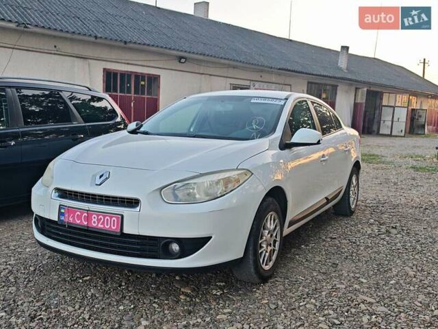 Білий Рено Флюенс, об'ємом двигуна 1.6 л та пробігом 242 тис. км за 6100 $, фото 1 на Automoto.ua