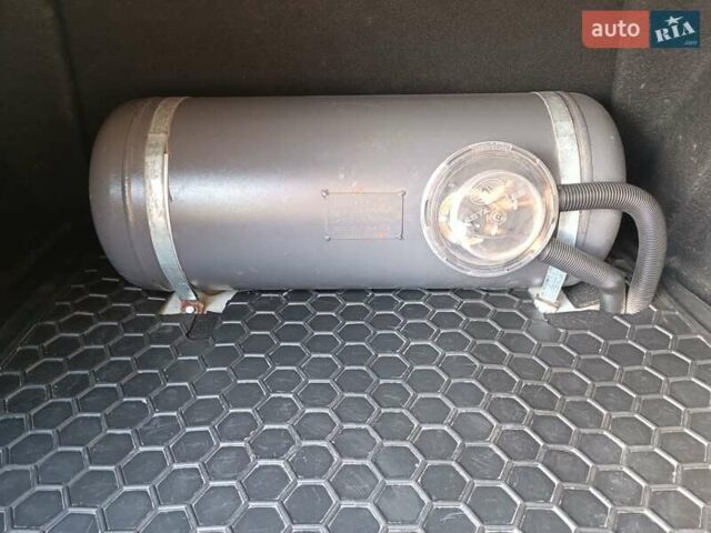 Белый Рено Флюенс, объемом двигателя 1.6 л и пробегом 153 тыс. км за 6299 $, фото 18 на Automoto.ua