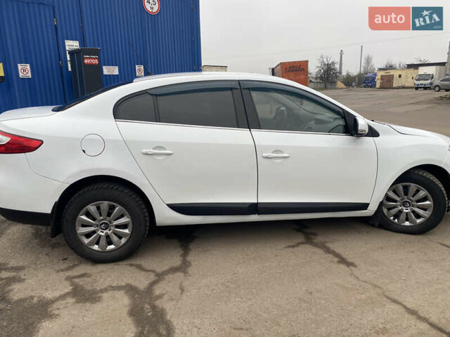 Белый Рено Флюенс, объемом двигателя 1.46 л и пробегом 295 тыс. км за 5600 $, фото 3 на Automoto.ua