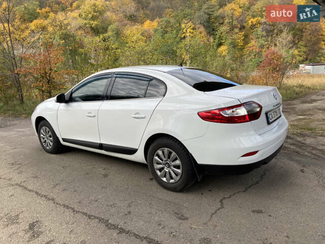 Белый Рено Флюенс, объемом двигателя 1.46 л и пробегом 292 тыс. км за 5350 $, фото 3 на Automoto.ua