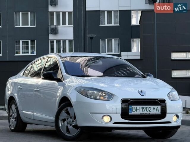 Білий Рено Флюенс, об'ємом двигуна 0 л та пробігом 151 тис. км за 5999 $, фото 22 на Automoto.ua