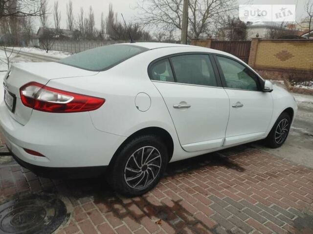 Білий Рено Флюенс, об'ємом двигуна 1.6 л та пробігом 277 тис. км за 5600 $, фото 2 на Automoto.ua