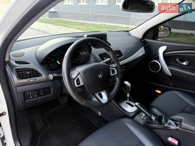 Білий Рено Флюенс, об'ємом двигуна 0 л та пробігом 151 тис. км за 5999 $, фото 41 на Automoto.ua