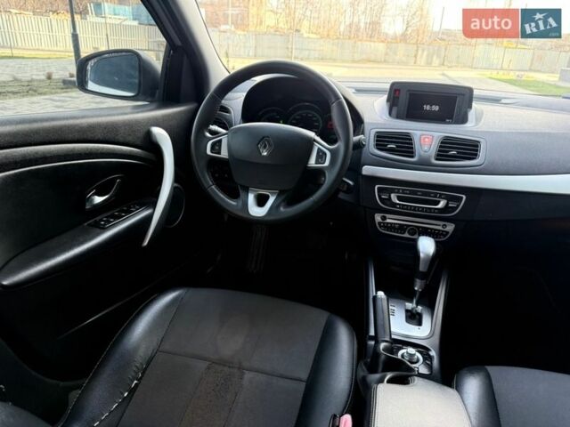 Білий Рено Флюенс, об'ємом двигуна 0 л та пробігом 151 тис. км за 5999 $, фото 80 на Automoto.ua