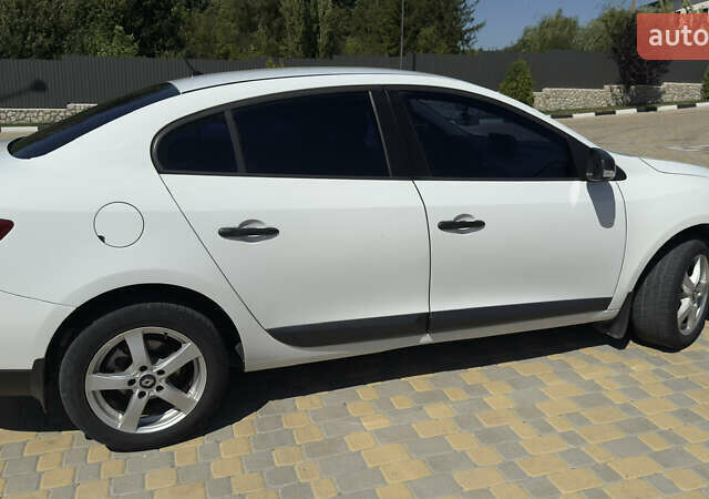 Білий Рено Флюенс, об'ємом двигуна 1.6 л та пробігом 231 тис. км за 5650 $, фото 14 на Automoto.ua