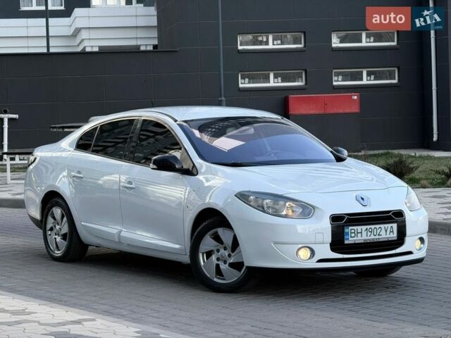 Білий Рено Флюенс, об'ємом двигуна 0 л та пробігом 151 тис. км за 5999 $, фото 25 на Automoto.ua