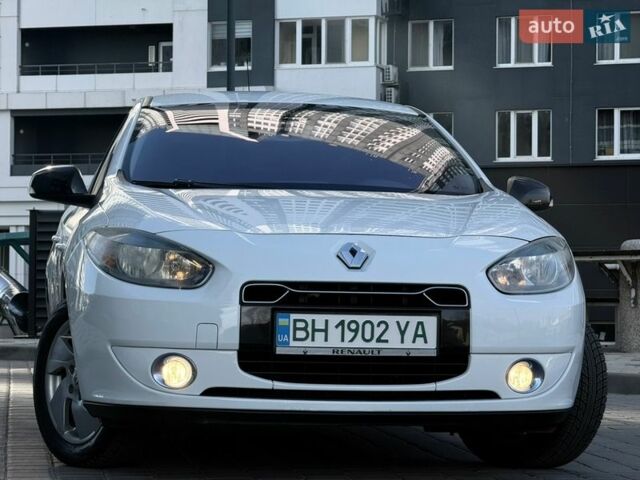 Білий Рено Флюенс, об'ємом двигуна 0 л та пробігом 151 тис. км за 5999 $, фото 19 на Automoto.ua