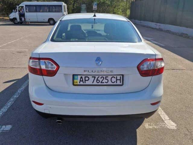 Белый Рено Флюенс, объемом двигателя 1.6 л и пробегом 115 тыс. км за 6500 $, фото 6 на Automoto.ua