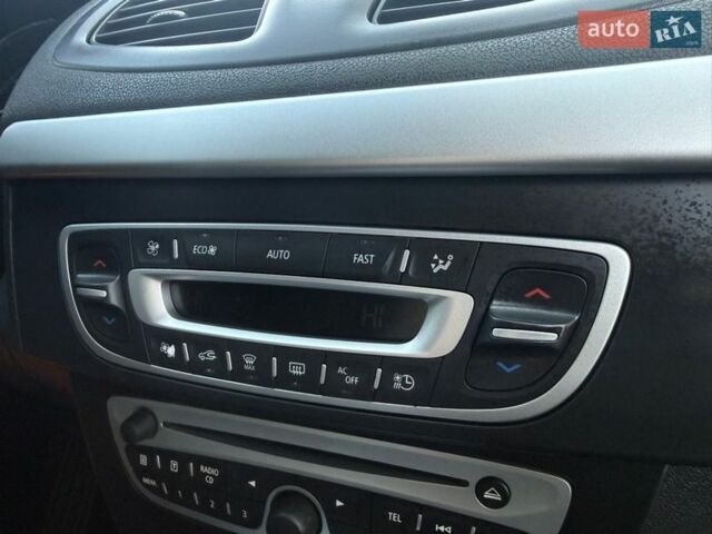 Білий Рено Флюенс, об'ємом двигуна 0 л та пробігом 151 тис. км за 5999 $, фото 59 на Automoto.ua