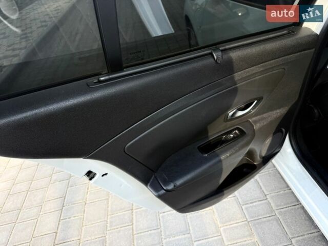 Білий Рено Флюенс, об'ємом двигуна 0 л та пробігом 151 тис. км за 5999 $, фото 73 на Automoto.ua