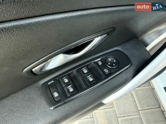 Білий Рено Флюенс, об'ємом двигуна 0 л та пробігом 151 тис. км за 5999 $, фото 37 на Automoto.ua