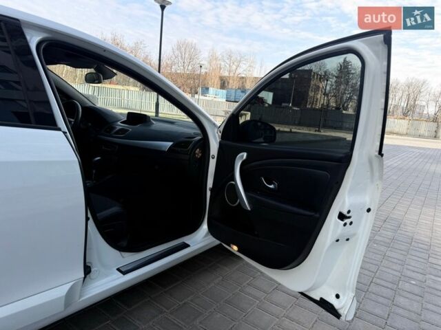 Білий Рено Флюенс, об'ємом двигуна 0 л та пробігом 151 тис. км за 5999 $, фото 50 на Automoto.ua