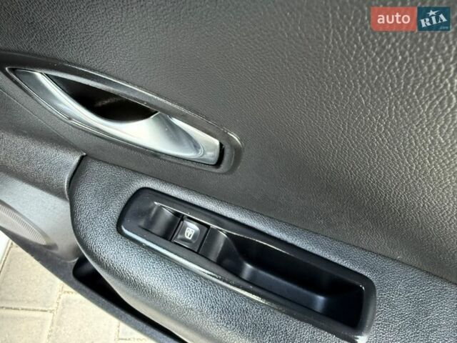 Білий Рено Флюенс, об'ємом двигуна 0 л та пробігом 151 тис. км за 5999 $, фото 67 на Automoto.ua