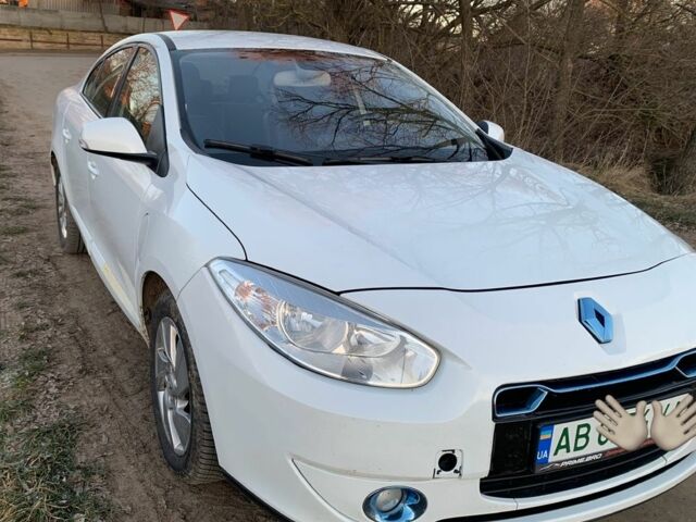 Белый Рено Флюенс, объемом двигателя 0 л и пробегом 90 тыс. км за 3900 $, фото 6 на Automoto.ua