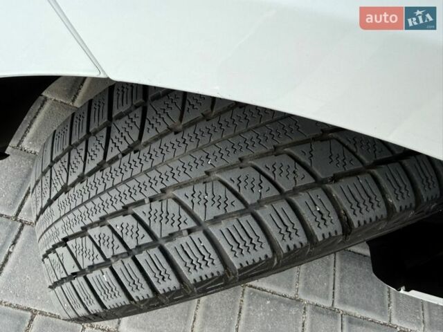 Білий Рено Флюенс, об'ємом двигуна 0 л та пробігом 151 тис. км за 5999 $, фото 32 на Automoto.ua