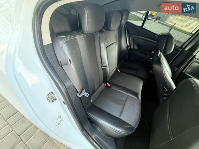 Білий Рено Флюенс, об'ємом двигуна 0 л та пробігом 151 тис. км за 5999 $, фото 69 на Automoto.ua