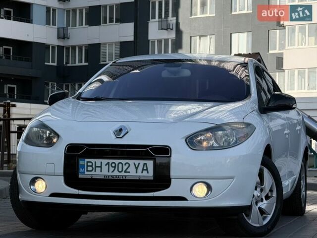 Білий Рено Флюенс, об'ємом двигуна 0 л та пробігом 151 тис. км за 5999 $, фото 10 на Automoto.ua
