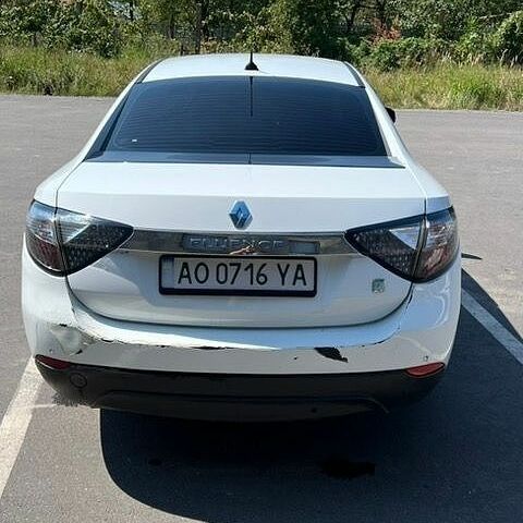 Білий Рено Флюенс, об'ємом двигуна 0 л та пробігом 88 тис. км за 5600 $, фото 7 на Automoto.ua
