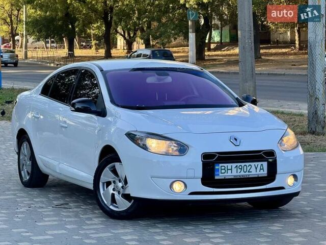 Белый Рено Флюенс, объемом двигателя 0 л и пробегом 151 тыс. км за 5999 $, фото 23 на Automoto.ua