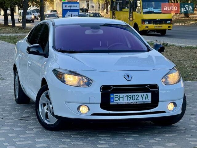 Белый Рено Флюенс, объемом двигателя 0 л и пробегом 151 тыс. км за 5999 $, фото 24 на Automoto.ua