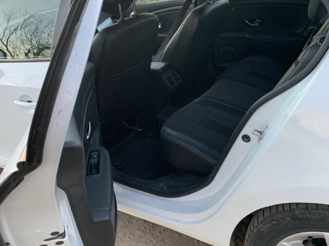 Белый Рено Флюенс, объемом двигателя 0 л и пробегом 90 тыс. км за 3900 $, фото 8 на Automoto.ua