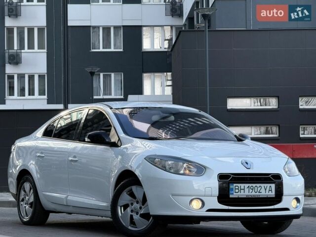 Білий Рено Флюенс, об'ємом двигуна 0 л та пробігом 151 тис. км за 5999 $, фото 23 на Automoto.ua