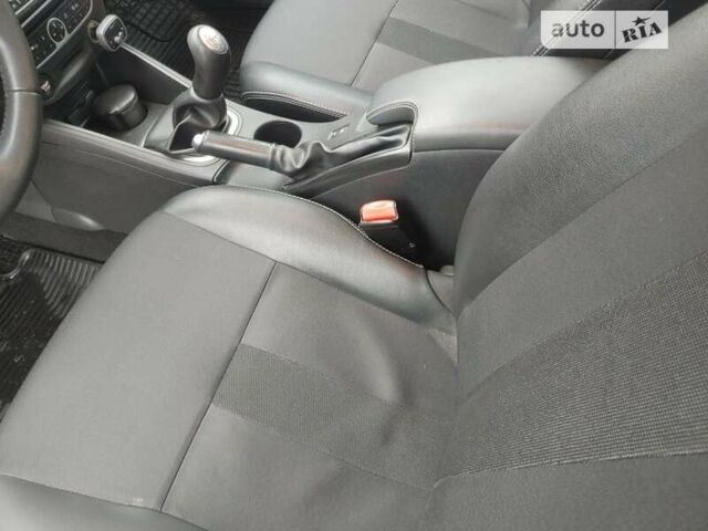 Білий Рено Флюенс, об'ємом двигуна 1.6 л та пробігом 277 тис. км за 5600 $, фото 18 на Automoto.ua