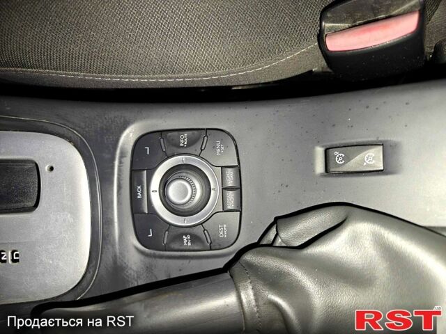 Білий Рено Флюенс, об'ємом двигуна 0 л та пробігом 120 тис. км за 5500 $, фото 10 на Automoto.ua