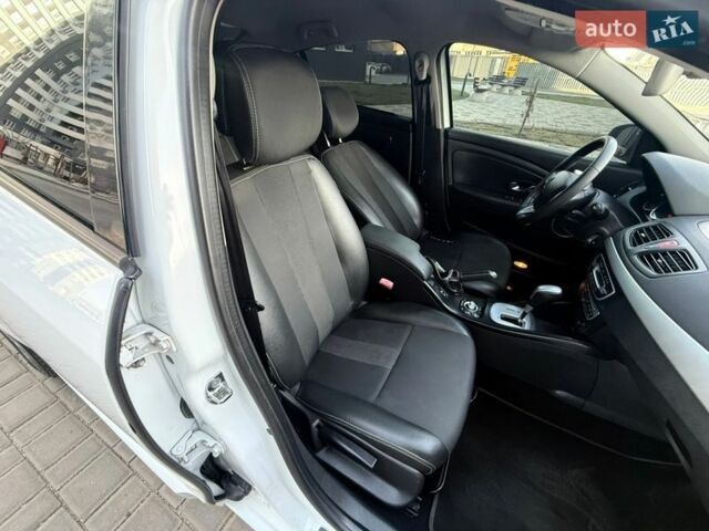 Білий Рено Флюенс, об'ємом двигуна 0 л та пробігом 151 тис. км за 5999 $, фото 55 на Automoto.ua