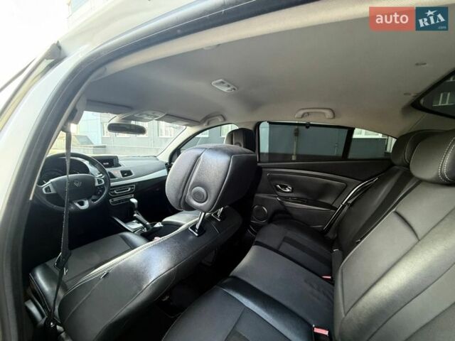 Білий Рено Флюенс, об'ємом двигуна 0 л та пробігом 151 тис. км за 5999 $, фото 77 на Automoto.ua