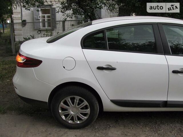 Белый Рено Флюенс, объемом двигателя 1.6 л и пробегом 52 тыс. км за 7300 $, фото 3 на Automoto.ua