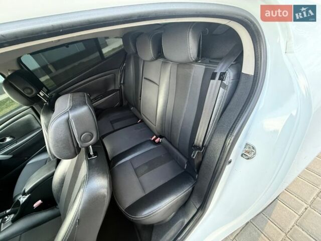 Білий Рено Флюенс, об'ємом двигуна 0 л та пробігом 151 тис. км за 5999 $, фото 76 на Automoto.ua