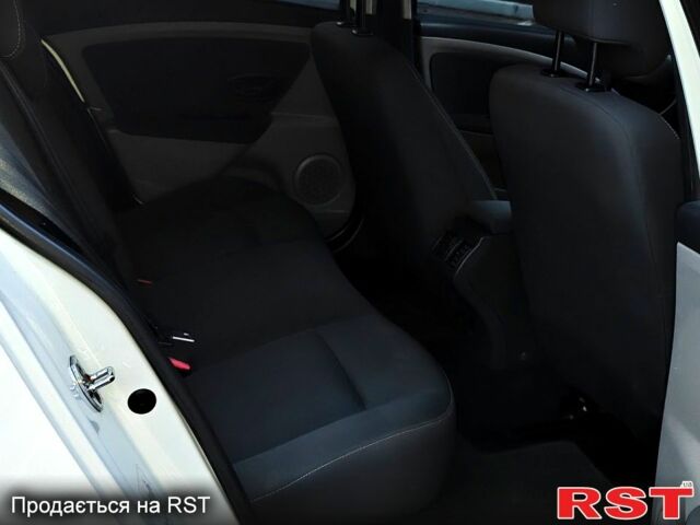 Білий Рено Флюенс, об'ємом двигуна 0 л та пробігом 120 тис. км за 5500 $, фото 9 на Automoto.ua