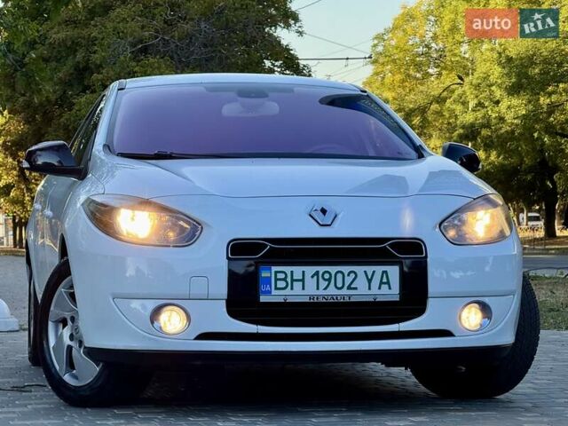 Белый Рено Флюенс, объемом двигателя 0 л и пробегом 151 тыс. км за 5999 $, фото 19 на Automoto.ua