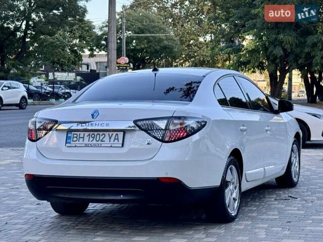 Белый Рено Флюенс, объемом двигателя 0 л и пробегом 151 тыс. км за 5999 $, фото 8 на Automoto.ua