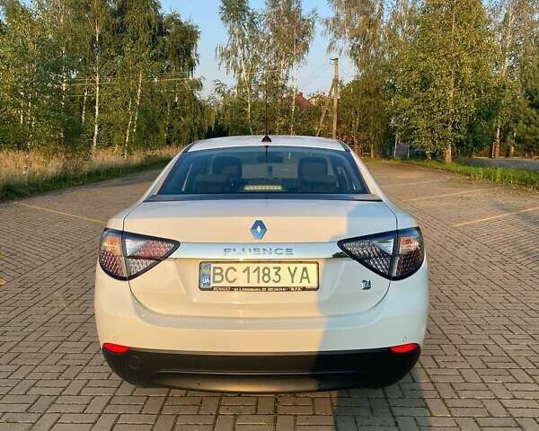 Белый Рено Флюенс, объемом двигателя 0 л и пробегом 120 тыс. км за 3800 $, фото 6 на Automoto.ua