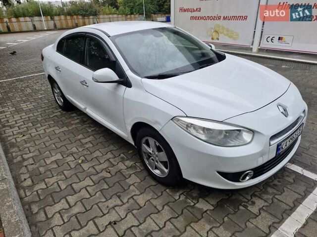 Белый Рено Флюенс, объемом двигателя 2 л и пробегом 163 тыс. км за 4200 $, фото 3 на Automoto.ua