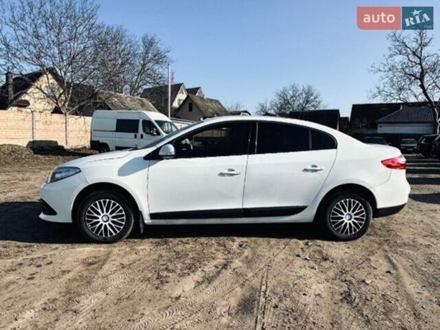 Белый Рено Флюенс, объемом двигателя 1.5 л и пробегом 260 тыс. км за 5800 $, фото 1 на Automoto.ua