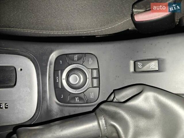 Белый Рено Флюенс, объемом двигателя 0 л и пробегом 121 тыс. км за 5999 $, фото 10 на Automoto.ua