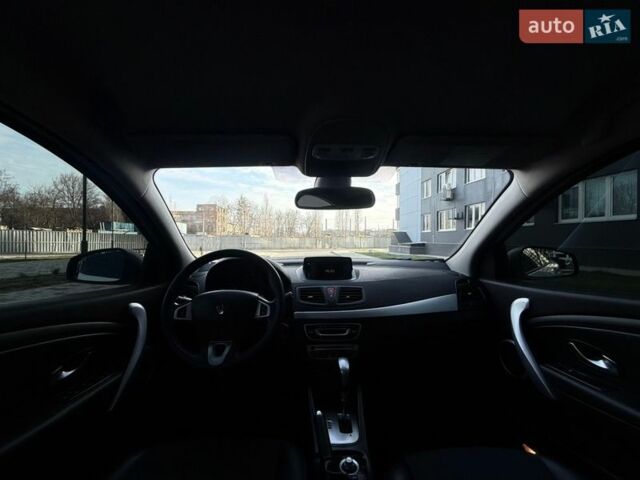 Білий Рено Флюенс, об'ємом двигуна 0 л та пробігом 151 тис. км за 5999 $, фото 78 на Automoto.ua