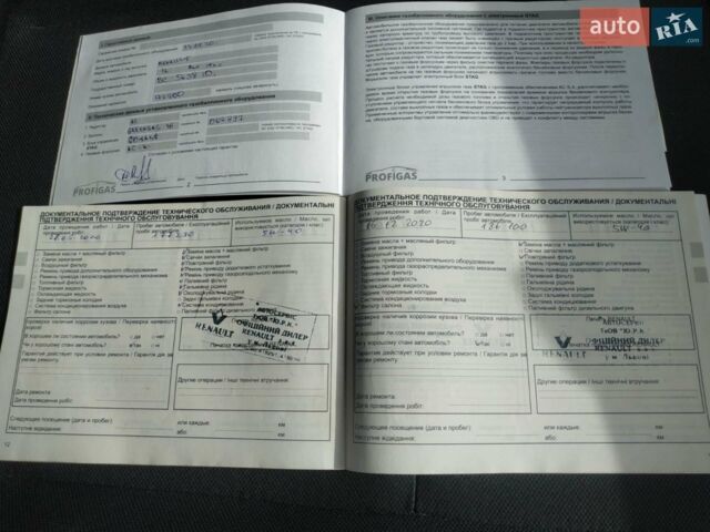 Белый Рено Флюенс, объемом двигателя 1.6 л и пробегом 234 тыс. км за 6200 $, фото 10 на Automoto.ua