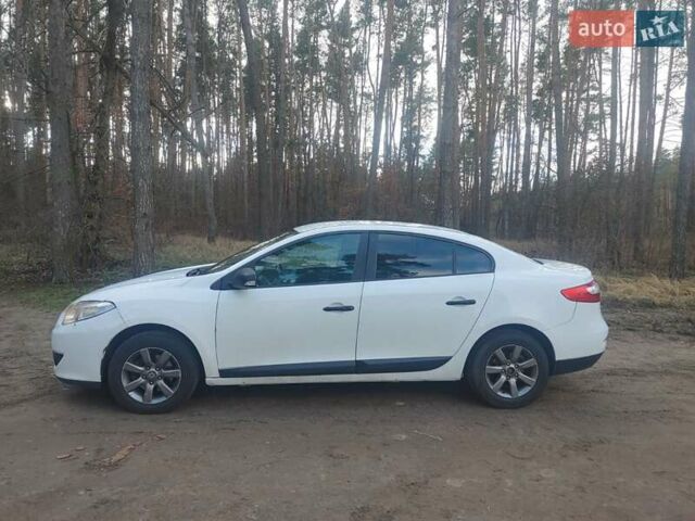 Белый Рено Флюенс, объемом двигателя 1.6 л и пробегом 218 тыс. км за 4499 $, фото 6 на Automoto.ua