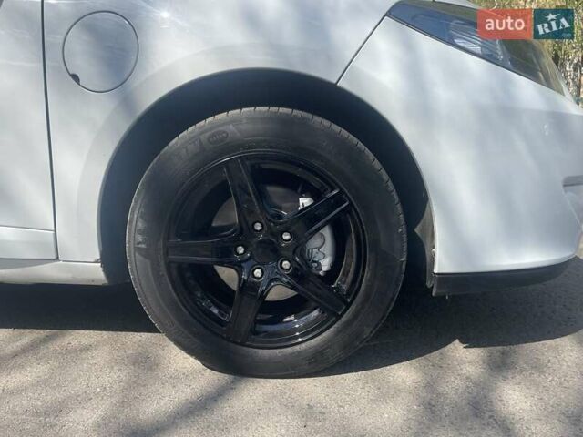 Белый Рено Флюенс, объемом двигателя 0 л и пробегом 135 тыс. км за 3900 $, фото 10 на Automoto.ua