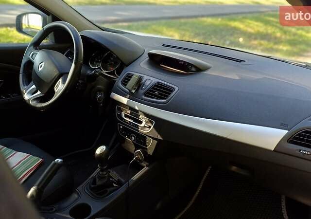 Білий Рено Флюенс, об'ємом двигуна 1.5 л та пробігом 245 тис. км за 5950 $, фото 7 на Automoto.ua