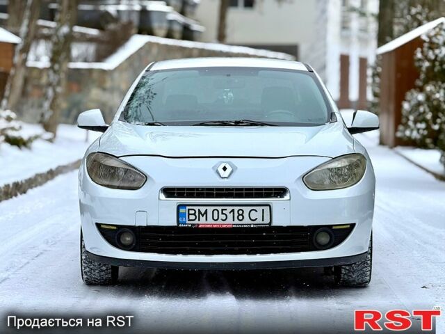 Білий Рено Флюенс, об'ємом двигуна 1.6 л та пробігом 21000 тис. км за 4550 $, фото 1 на Automoto.ua