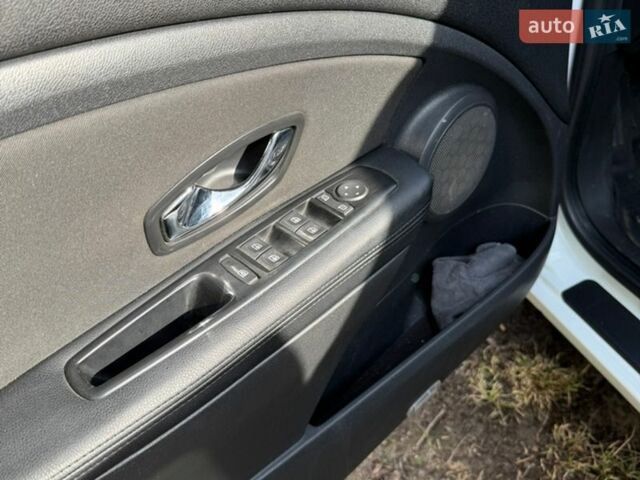 Белый Рено Флюенс, объемом двигателя 1.5 л и пробегом 208 тыс. км за 7500 $, фото 10 на Automoto.ua